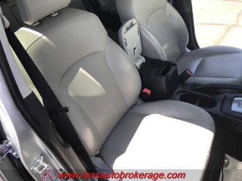 Used 2014 Subaru Forester 2.5i Limited w/ Popular Package #2 AWD/4WD image 23