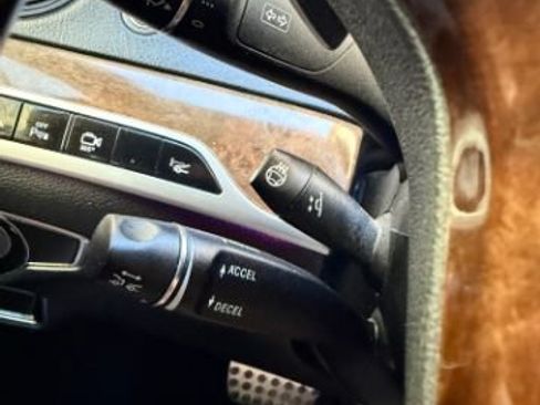 Used 2015 Mercedes-Benz S 550 Sedan image 23