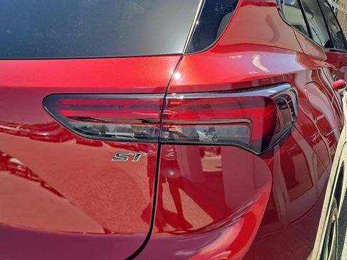 Certified 2023 Buick Envision Preferred w/ Sport Touring Package AWD/4WD image 8