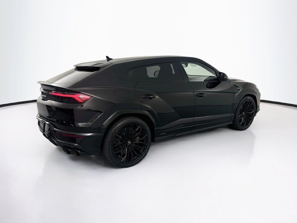 Used 2026 Lamborghini Urus SE AWD/4WD image 5