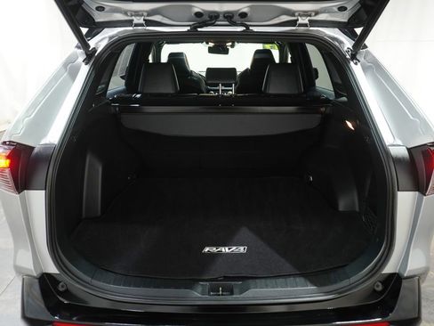 Used 2019 Toyota RAV4 XSE w/ Carpet Mat Package AWD/4WD image 6