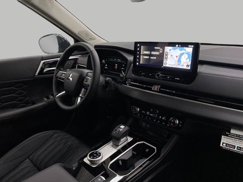 New 2026 Mitsubishi Outlander SEL image 19