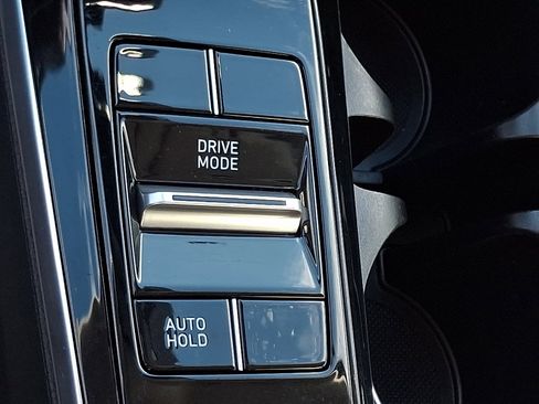 Used 2020 Hyundai Sonata SEL w/ Premium Package image 24