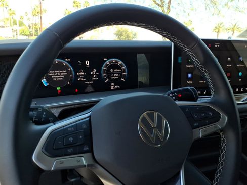 Certified 2025 Volkswagen Tiguan S image 26