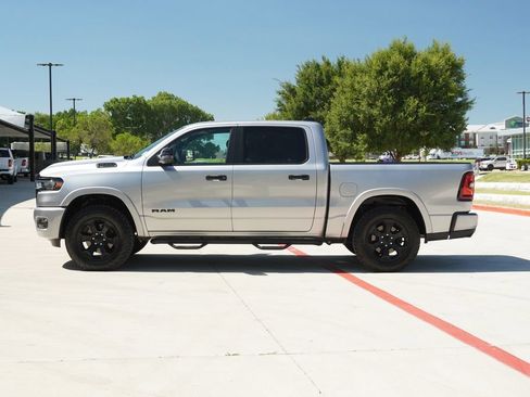 Used 2025 RAM 1500 Big Horn AWD/4WD image 2
