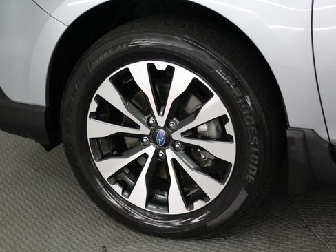 Used 2017 Subaru Outback 2.5i Limited AWD/4WD image 60