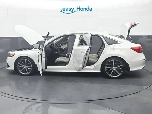 Used 2024 Honda Civic Touring image 38