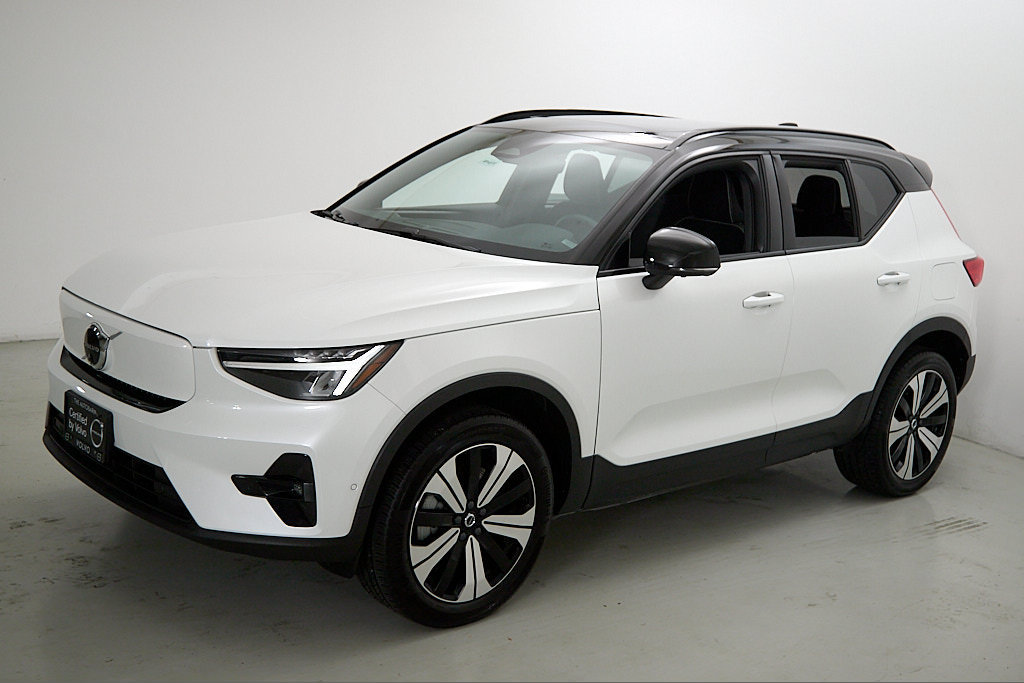 Certified 2023 Volvo XC40 Recharge Plus AWD/4WD image 6