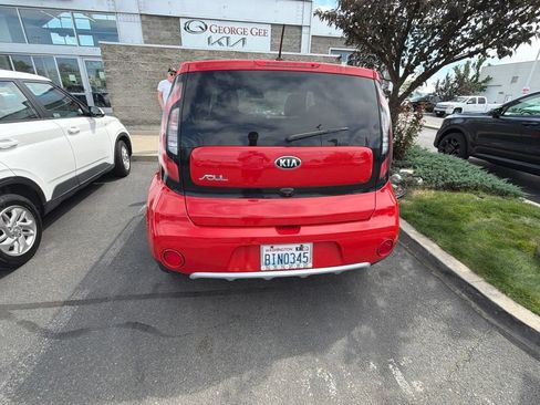 Used 2018 Kia Soul + FWD image 4