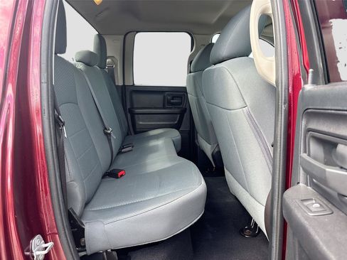 Used 2016 RAM 1500 Express RWD image 24