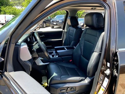 Used 2024 Toyota Tundra Limited w/ Power Package RWD image 8