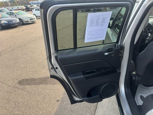 Used 2013 Jeep Patriot Sport image 14