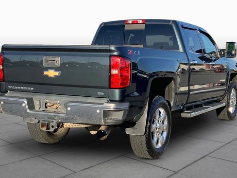 Used 2019 Chevrolet Silverado 2500 LTZ w/ Duramax Plus Package AWD/4WD image 12