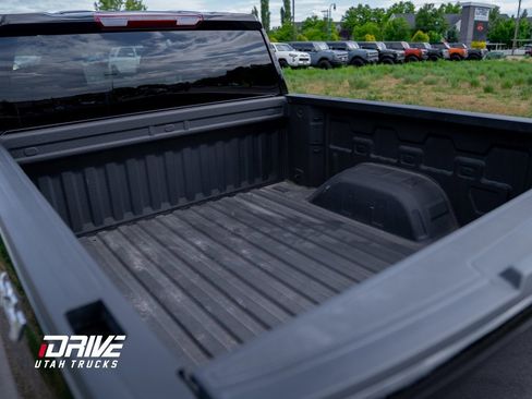 Used 2023 GMC Sierra 1500 Elevation image 17