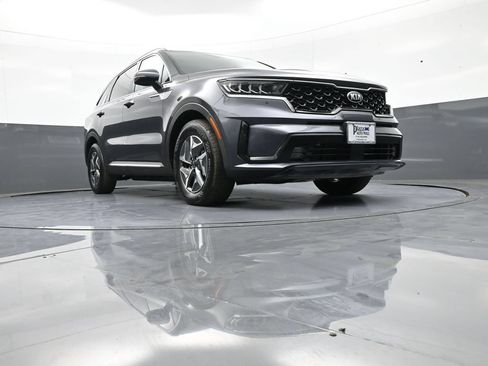 Certified 2021 Kia Sorento EX FWD image 31