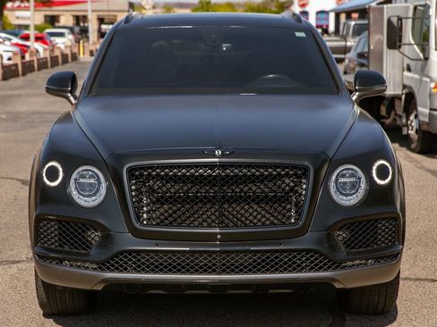 Used 2018 Bentley Bentayga AWD/4WD image 3