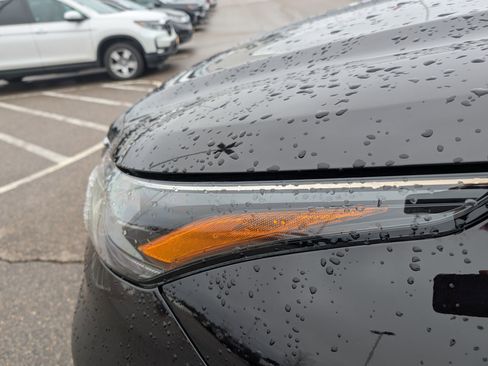 Used 2021 Toyota Highlander XLE image 16