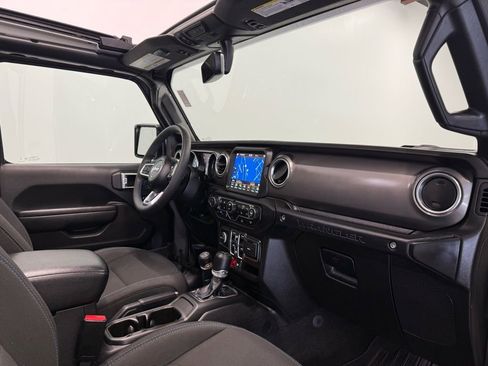 Used 2023 Jeep Wrangler Unlimited Rubicon 4xe w/ Cold Weather Group image 17