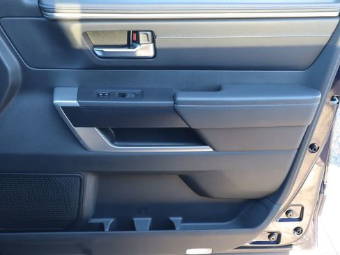 Used 2025 Toyota Sequoia Platinum image 25