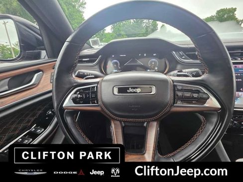 Used 2023 Jeep Grand Cherokee L Summit w/ Advanced Protech Group IV AWD/4WD image 23