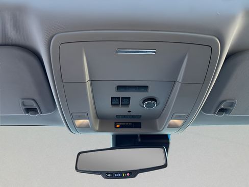 Used 2017 Chevrolet Suburban Premier RWD image 43