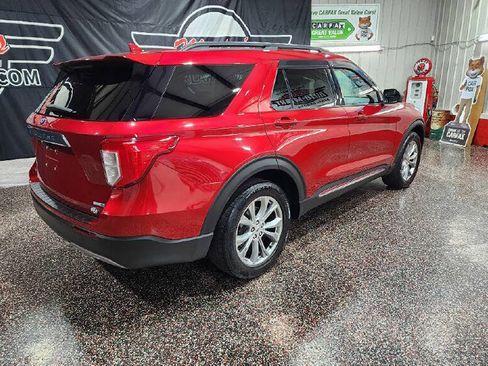 Used 2020 Ford Explorer XLT w/ Equipment Group 202A AWD/4WD image 7