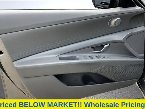 Used 2022 Hyundai Elantra SEL w/ Cargo Package FWD image 22