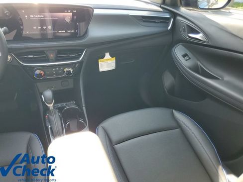 Certified 2025 Buick Encore GX Sport Touring FWD image 15