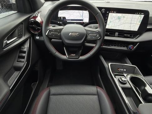 New 2026 Chevrolet Equinox RS w/ Convenience Package III FWD image 11