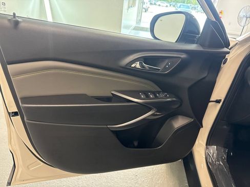 New 2026 Chevrolet Trax ACTIV w/ Driver Confidence Package FWD image 13