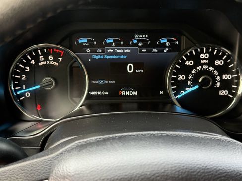 Used 2020 Ford F150 Lariat w/ Max Trailer Tow Package image 31