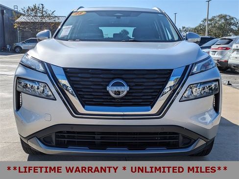 Used 2023 Nissan Rogue SL w/ SL Premium Package image 3