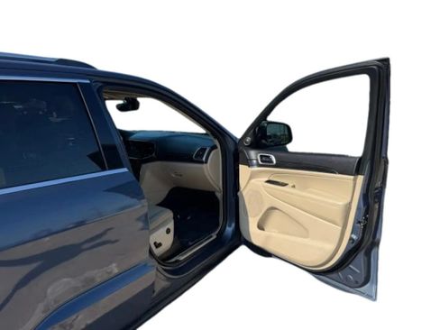 Used 2021 Jeep Grand Cherokee Limited w/ Sun & Sound Group AWD/4WD image 19