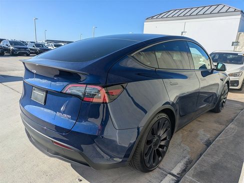 Used 2022 Tesla Model Y Performance image 5
