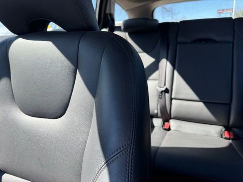 Used 2016 Volvo V60 T5 Premier image 12