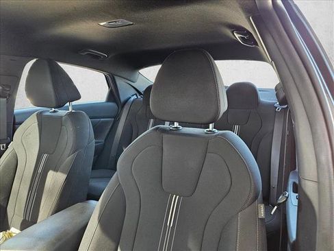 Certified 2025 Hyundai Elantra Sport image 18