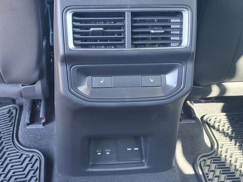 Used 2024 Volkswagen Atlas Cross Sport SEL Premium R-Line AWD/4WD image 30
