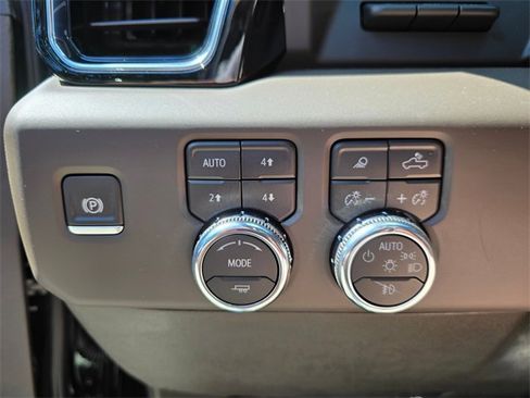 New 2025 GMC Sierra 2500 Denali w/ Technology Package image 25