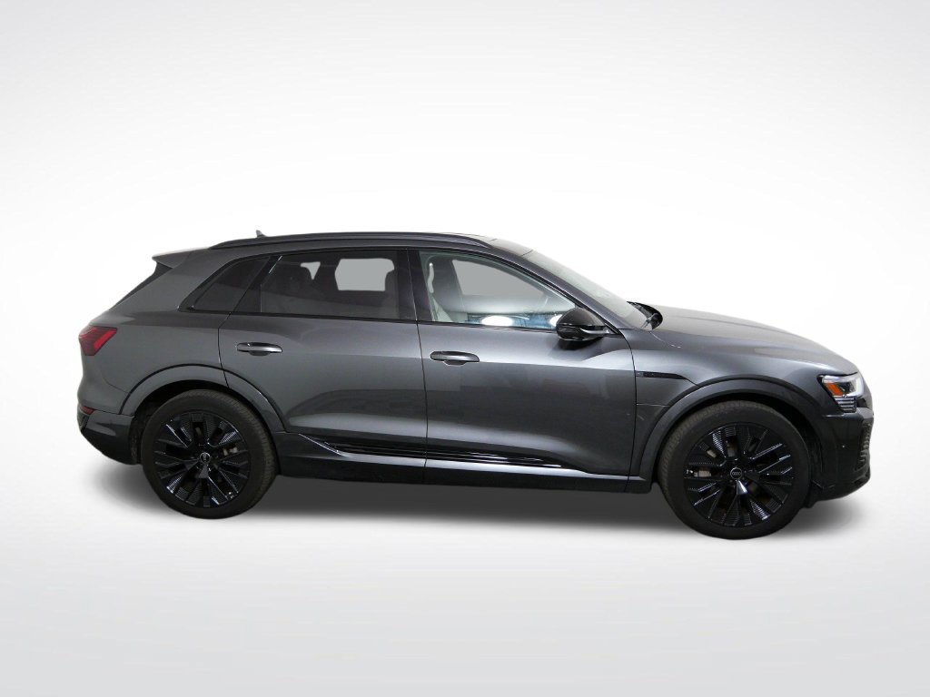 Used 2024 Audi Q8 e-tron Prestige AWD/4WD image 2