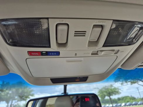 Used 2017 Subaru Outback 2.5i Limited image 29