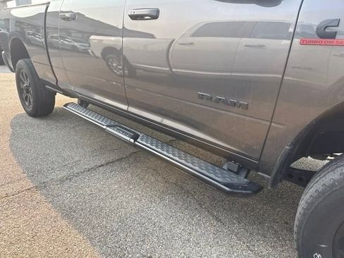 Used 2023 RAM 2500 Laramie AWD/4WD image 3