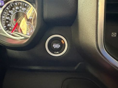 Used 2025 RAM 1500 Big Horn AWD/4WD image 17