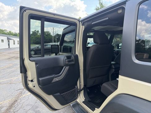 Used 2018 Jeep Wrangler Unlimited Sport S AWD/4WD image 21