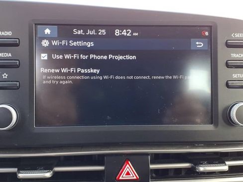 Used 2022 Hyundai Elantra SEL FWD image 10