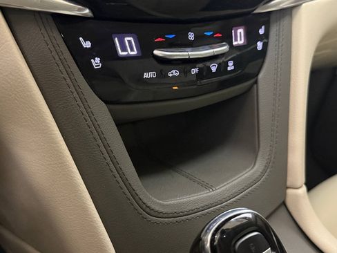 Used 2020 Cadillac XT6 Premium Luxury FWD image 45