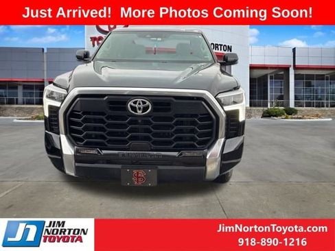 Used 2022 Toyota Tundra Limited image 6