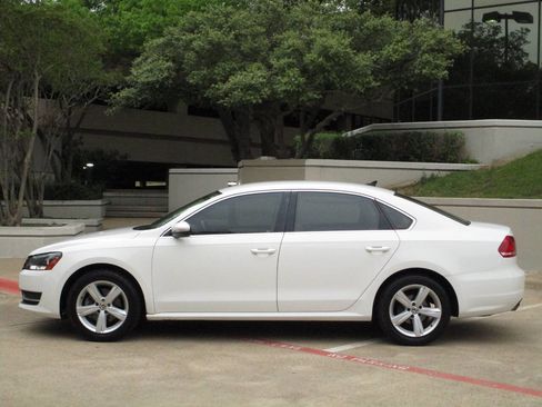 Used 2012 Volkswagen Passat 2.5 SE image 2