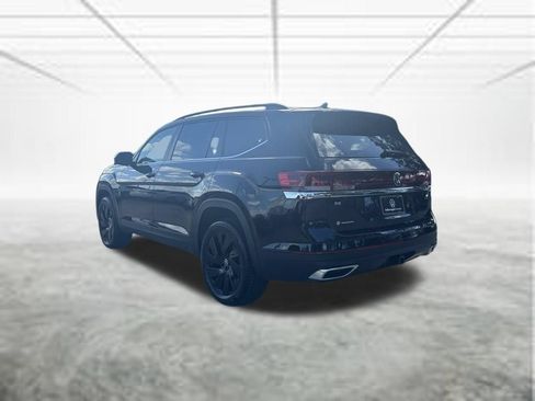 New 2026 Volkswagen Atlas SE FWD image 3