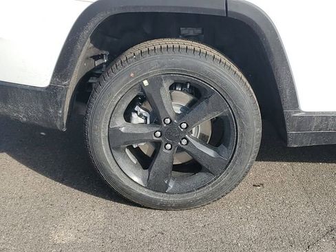 New 2026 Jeep Grand Cherokee L Limited image 6