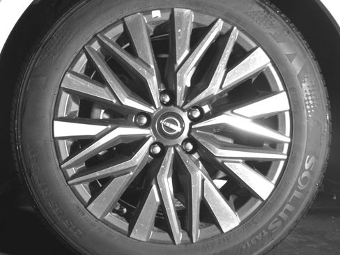 Used 2025 Nissan Altima 2.5 SV FWD image 14